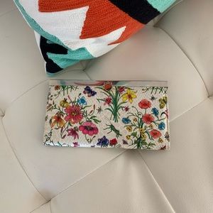 White Floral Wallet